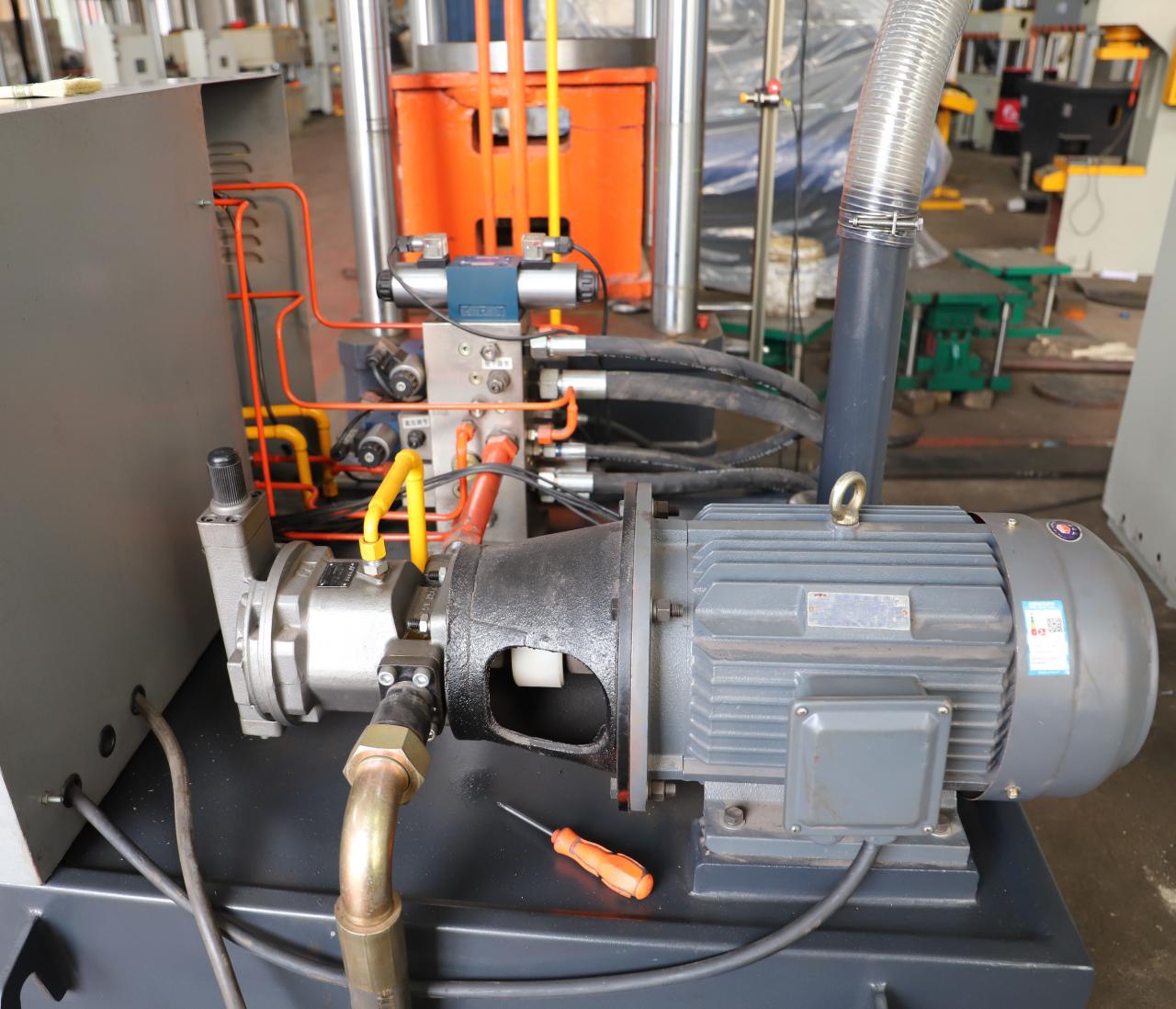 Μηχανή υδραυλικής πρέσας θερμής πλάκας υδροδιαμόρφωσης 100 τόνων σφράγισης μηχανής