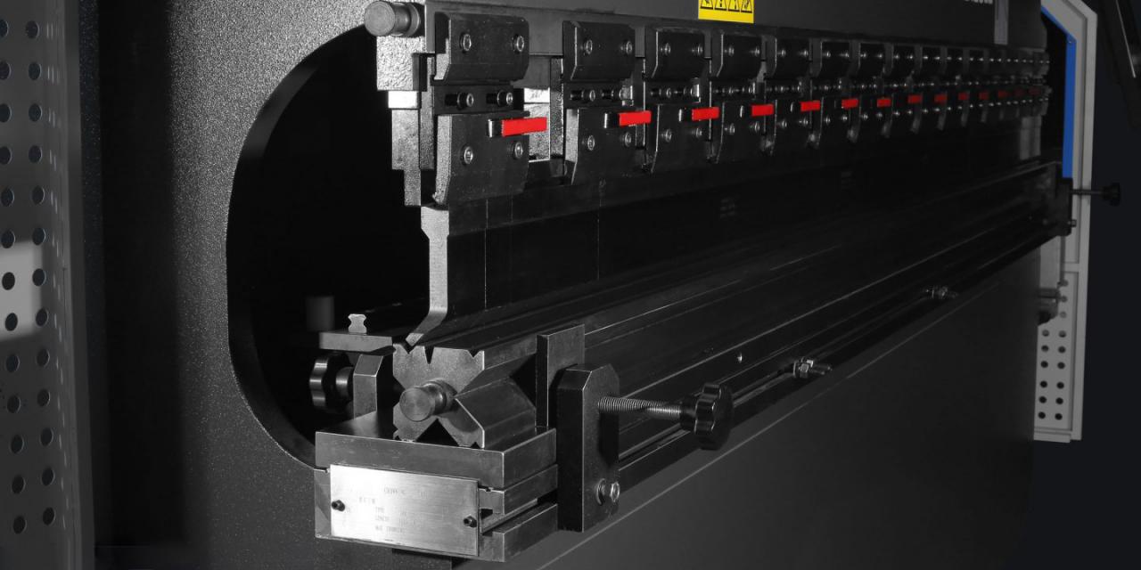 Wc67 Hydraulic Press Brake / CNC Press Bending Machine / Plate Bending Machine Κίνα